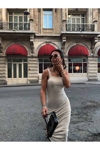 Butik تناسب فستان ريبانا بحزام سميك وقماش مرن بقصة مستقيمة