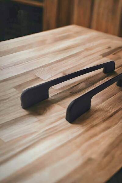 Dizaynhouse Mâner de dulap elegant, model delicat, negru, de 192 mm, mâner pentru dulap și sertar din metal negru