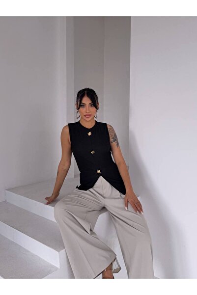 trendhazan A Quality Button and Front Slit Detail Ottoman Fabric Zero Sleeve Bluz