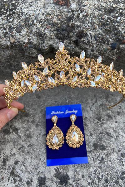 Hobigram Clara Gold Bridal Henna Crown Special Occasion Accessory Women's Crown and Drop Shuttle Earrings Set