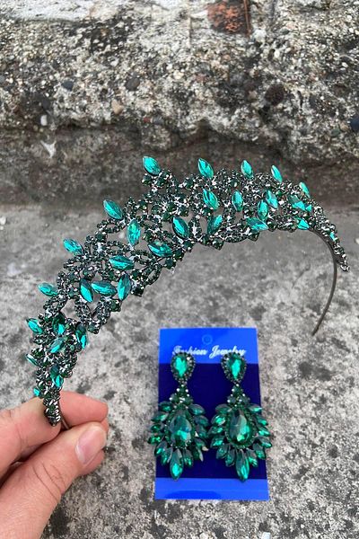 Hobigram Clara Green Bridal Henna Crown Special Occasion Accessory Women's Crown and Wide Shuttle Earrings Set