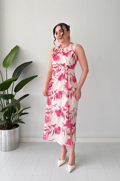 MaziButik Rochie Ebruli cu broșă roz