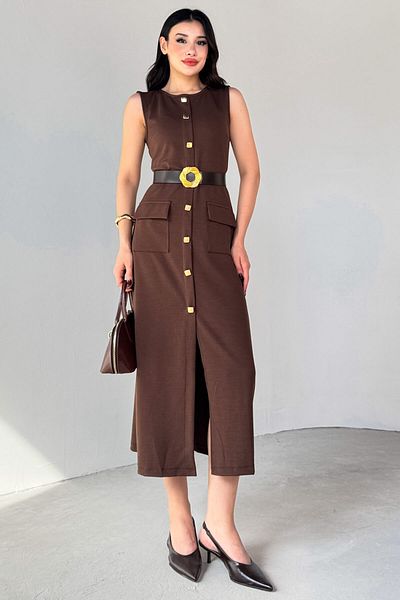 Cappmoda ELB-01800 Φόρεμα με μηδενικό μανίκι με καφέ ζώνη με λεπτομέρεια με κουμπιά