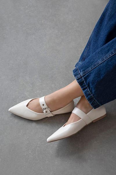 STRASWANS Bruno Women's Belt Detail Wrinkled Leather Ballerina Cream