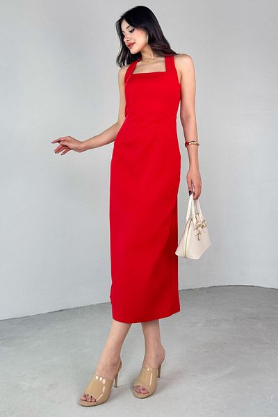 Cappmoda ELB-01791 Φόρεμα με λουράκι με ρυθμιζόμενο λαιμό κόκκινο με πλαστικοποιημένο πολυβισκόνη ύφασμα με σχισμή στην πλάτη