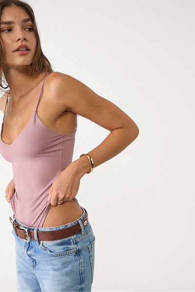 Stradivarius Basic strap body