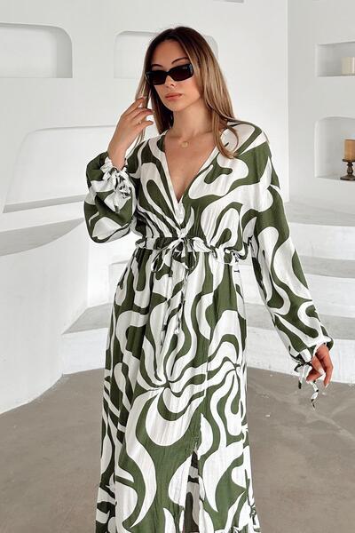 Olcay Detailní vzorované šaty s výstřihem do V a rozparkem KHAKI 9350-E