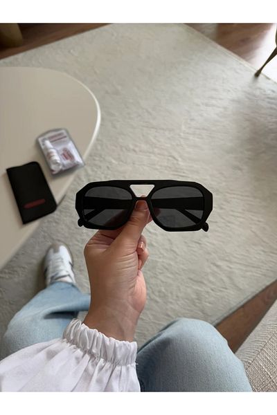 RoseandRoses Vehile Original Model Sunglasses Black Frame Black Glass
