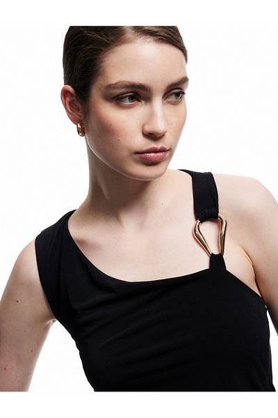 Koton Sandy Fabric Slim Fit Metal Accessories Sleeveless Asymmetrical Neckline Blouse