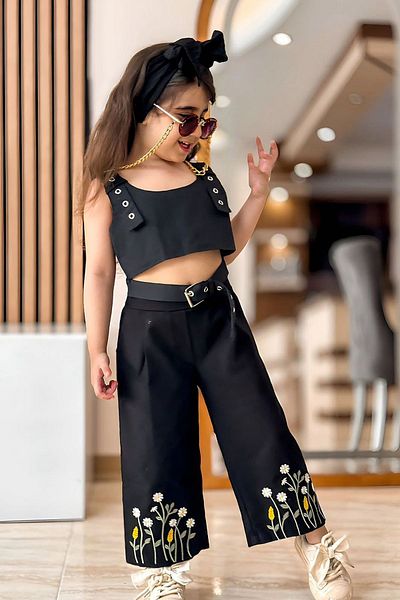Minigimin Cicileri My Little Girl's Daisy Embroidered Girl's Suit with Eyelet Detail - Black