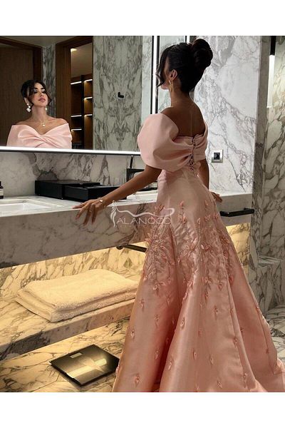 ALANOOD FASHION Luxurious evening dress with an elegant and distinctive design