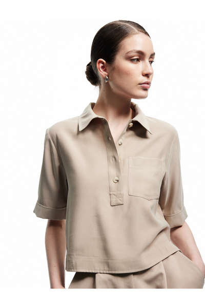 Koton Tricou crop cu mânecă scurtă, cu guler polo, cu buzunar cu nasturi, din...