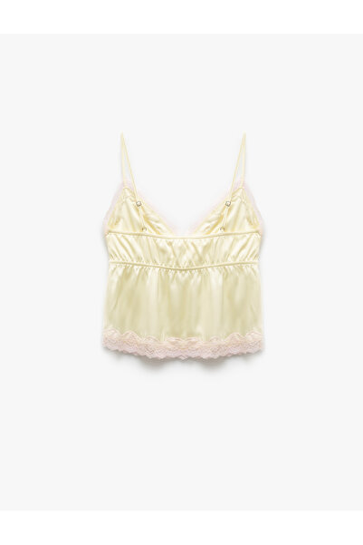 Koton Dantel Detaylı V Yaka İnce Askılı Saten Pijama Üst