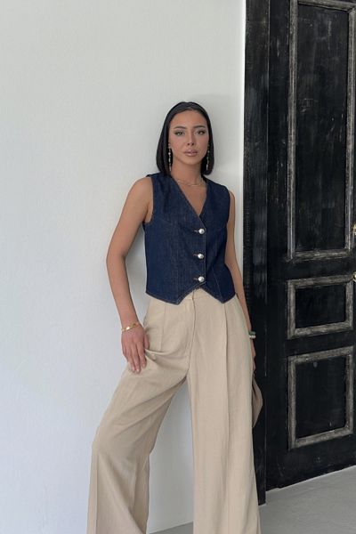RICHMOST سترة نسائية من قماش الدنيم بدون أكمام وجيوب ضيقة مع أزرار وقصيرة من قماش الدنيم باللون الأزرق الداكن