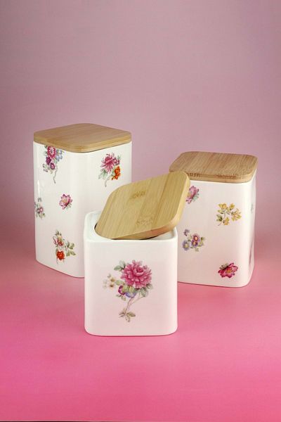 Bursa Porselen Dekor Porcelain Spice Jar with Lace Flower 3 Vacuum Bamboo Lids