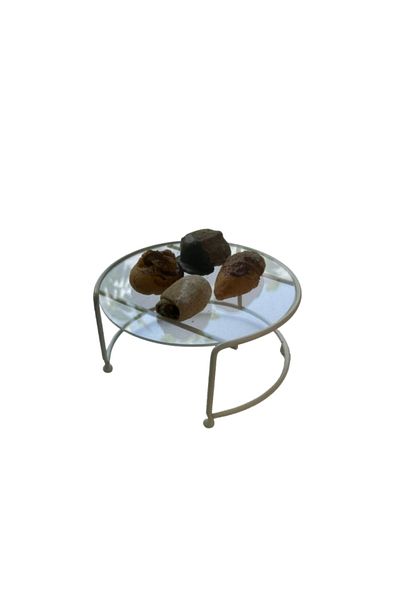 Edora Home Beige Small Size Presentation Stand Metal Gift Decoration Treat / Transparent Plexiglass / Stainless