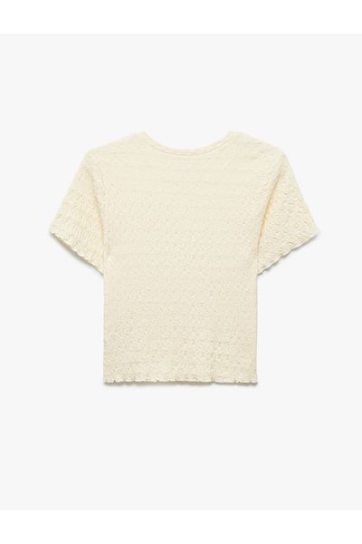 Koton Basic Short Sleeve Crew Neck Textured Crop T-Shirt Wrinkled