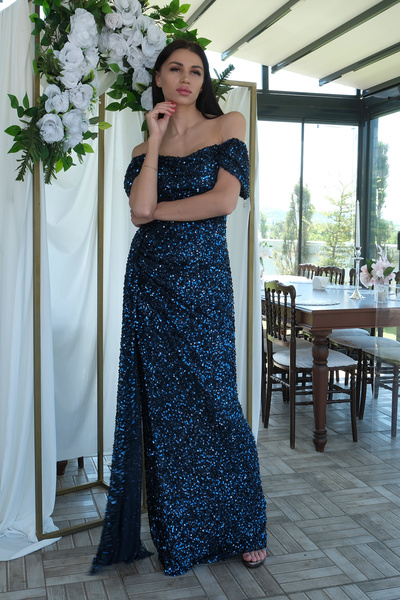 Feminist Kadın Omzu Açık Payetli Yırtmaçlı Uzun Abiye Elbise Lacivert 9705544