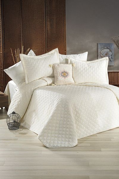 Teksev Луксозно покривало за легло Melody Cream Silk Wrapped Soft Double Feeling