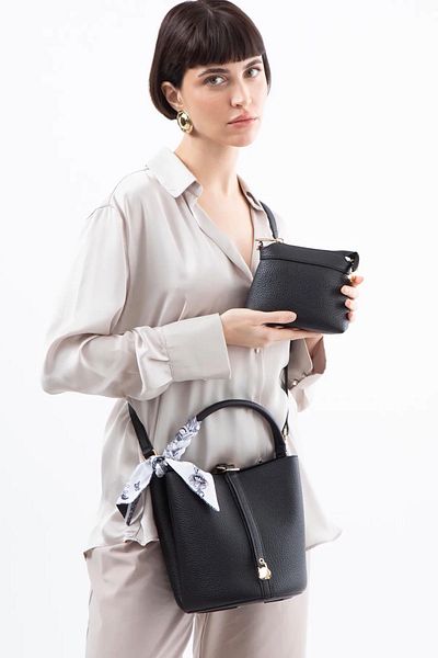 Matthew Cox Byn2349 Handbag Black