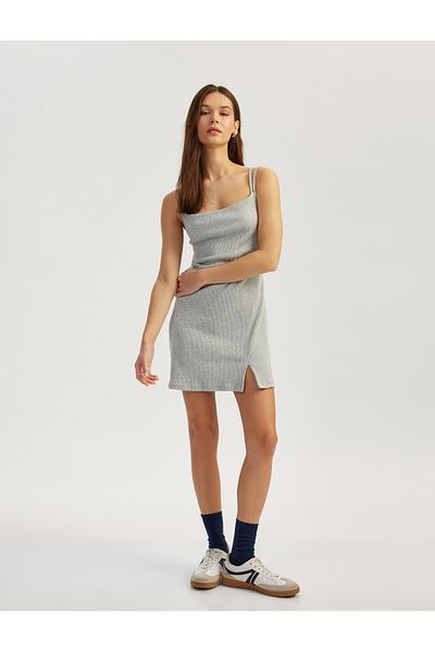 Koton Νέα σεζόν Μίνι φόρεμα Bodycon με λεπτή λουριά με λεπτομέρεια από βισκόζη