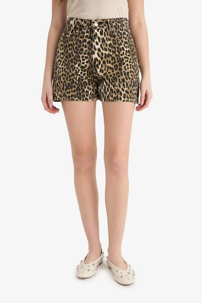 DeFacto New Season Regular Waist Short Leg Gabardine Shorts