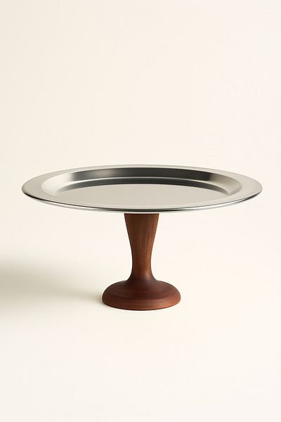 Mirilliahome Metal Presentation Plate and Serving Plate with Wooden Legs – Presentation Tray