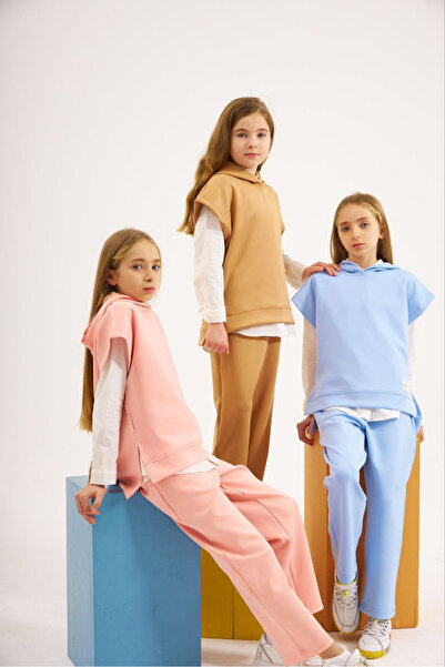 Marka Sensin Kids Girl's Design Scuba Fabric Short Sleeve Sweatshirt White Shirt Elastic Pants 3 Piece Set