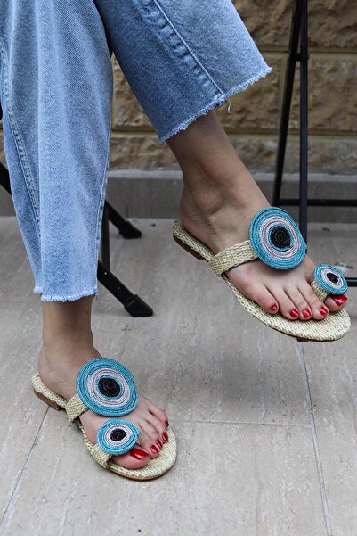 BeBeQ Store Γυναικείες παντόφλες Zeyna με ψάθινο σχέδιο με λεπτομέρεια από πέτρα με χάντρες κακού ματιού