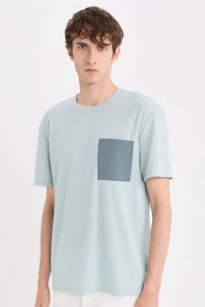 DeFacto Regular Fit Crew Neck Pocket Short Sleeve T-Shirt