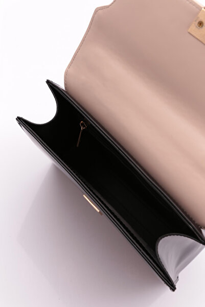 DGN 10020 Women's Bag with Metal Accessories