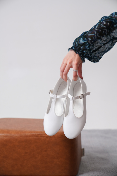 Moda Değirmeni White Skin Women's Classic Flat Belted Non-Slip Sole Ballerinas Md1001-111-0001