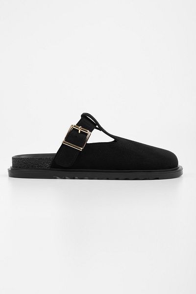 Shoeberry Women's Rolie Black Suede Buckle Detailed Slippers