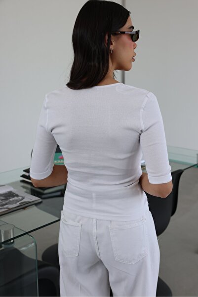 Özge Özgenç Μπλουζάκι με λαιμόκοψη V με τρία τέταρτα μανίκια