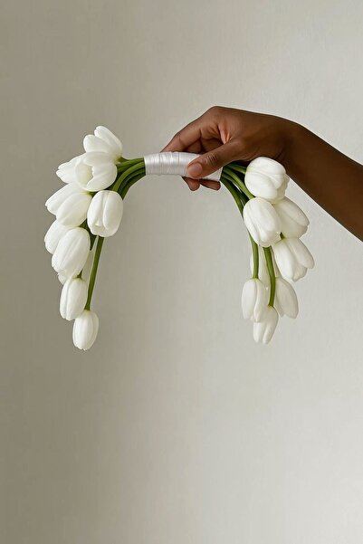 mtemin Zarif Beyaz Lale Buketi -Gelin çiçeği – Minimalist Çiçek Tasarımı-ısla...