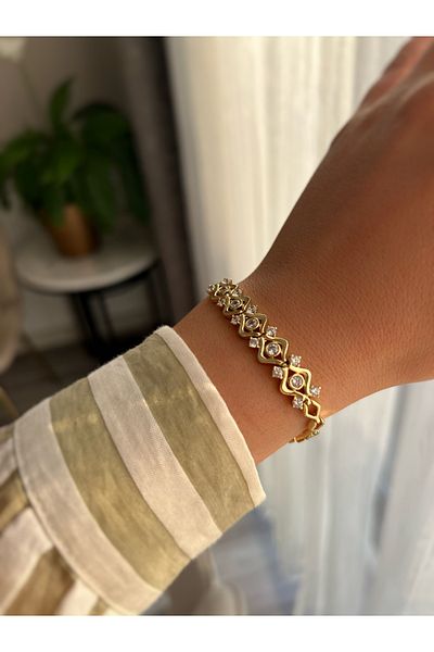 ToffyStore Vip Asymmetric Stone Detail Bracelet