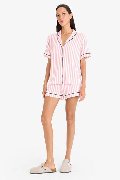 DeFacto Set de pijamale cu croiala normală de sezon nou Top cu mâneci scurte în dungi Pantaloni scurți elastici-Fall in Love