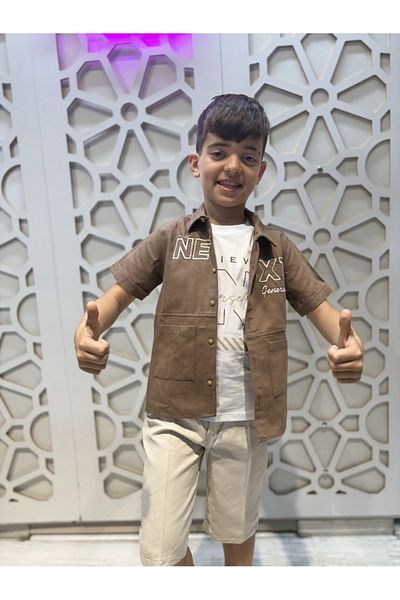 KUMRUNUN DÜNYASI Brown Shirt Short Sleeve T-Shirt and Cream Shorts 3-Piece Bottom Top Boy Set