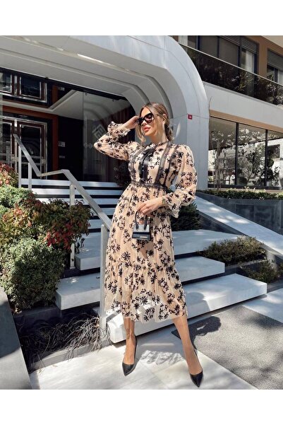 1Moda1Tarz Kadın İthal Tül Kumaş Yaka Broş Detay Astarlı Özel Tasarım Elbise