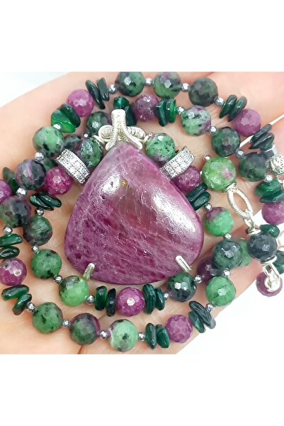Sibelce 2304 Rubyzoisite kök Yakut el yapımı kolye