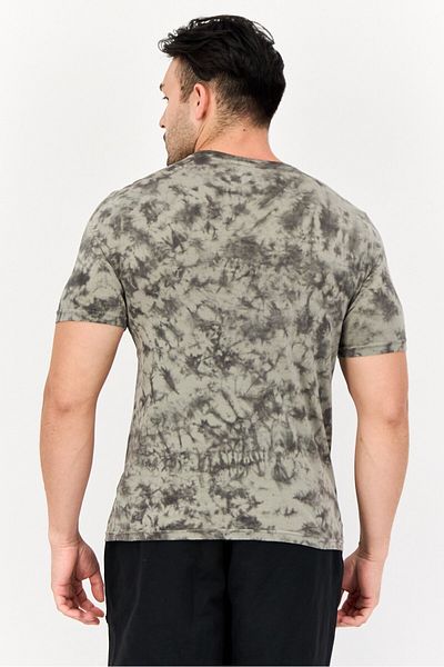 SKECHERS Men Sportswear Fit Short Sleeves Outdoor T-Shirt, Multicolor