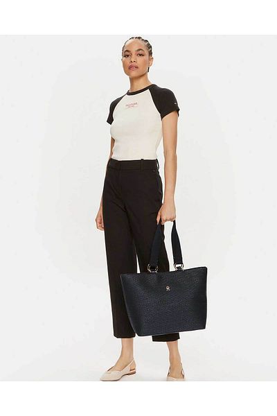 Tommy Hilfiger Dámská kožená taška s logem značky na zip pro každodenní použití tmavě modrá taška přes rameno AW0AW17001-DW6