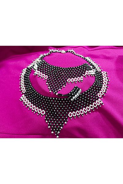 Hepimizin Handcrafted Eye-Catching Set of 2 Black and White Beadwork