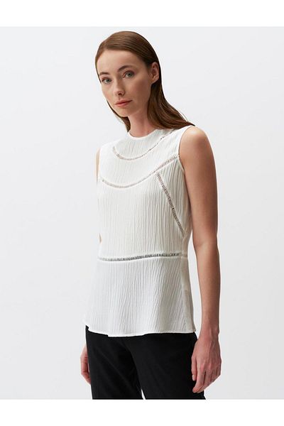 Jimmy Key Crew Neck Sleeveless Detailed Blouse