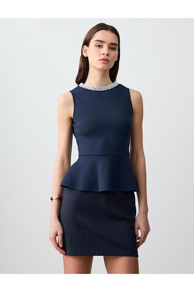 Jimmy Key Embroidered Round Neck Slim Fit Sleeveless Knitted Blouse