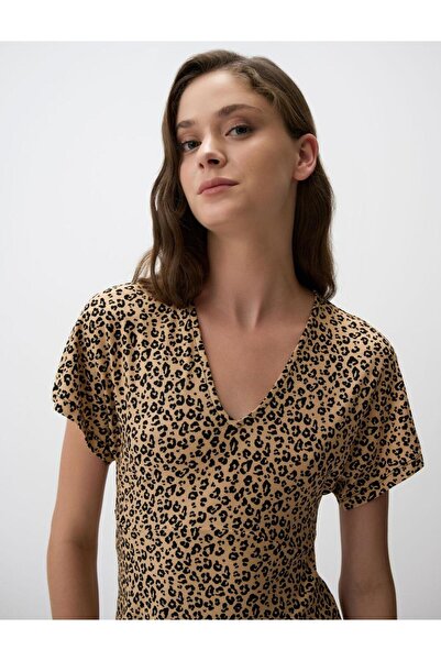 Jimmy Key V-Neck Relaxed Fit Leopard Print Mini Dress