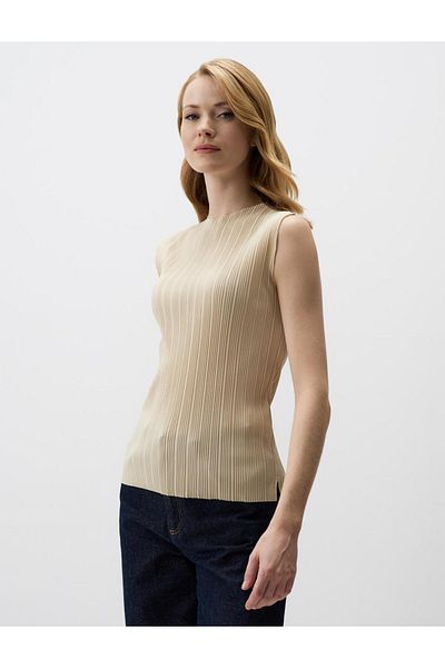 Jimmy Key Crew Neck Slim Fit Line Pattern Sleeveless Blouse