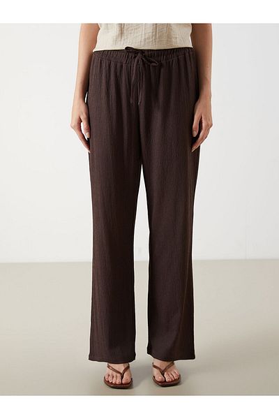 LC Waikiki Pantaloni de damă LCW Comfort maro cu talie elastică texturată S5I232Z8NVY25