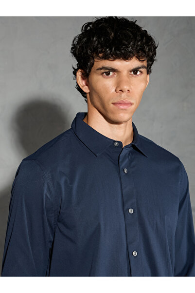 Technosport By Styli Solid Spread Collar Buttoned Shirt