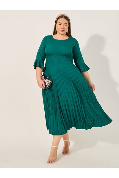 Styli Plus Size Solid Accordion Pleated A-Line Maxi Dress